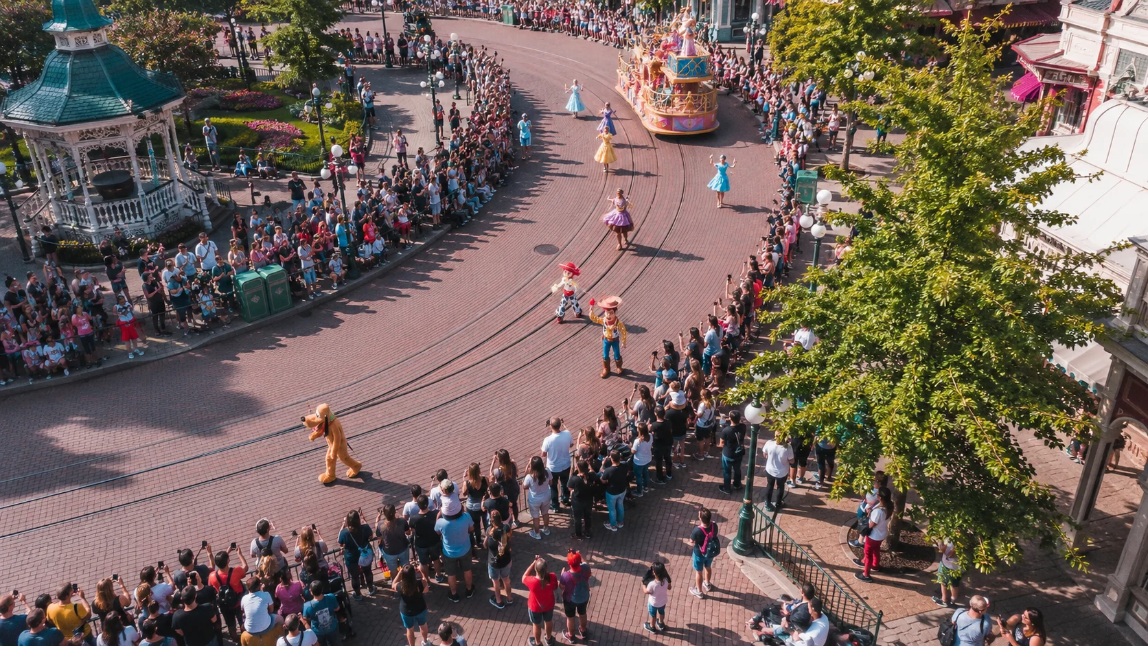 Au-delà de Fantasyland — les bonnes surprises pour les petits à Disneyland Paris